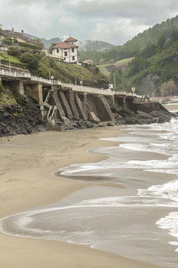 Arriola Txiki Pension Itziar Buitenkant foto