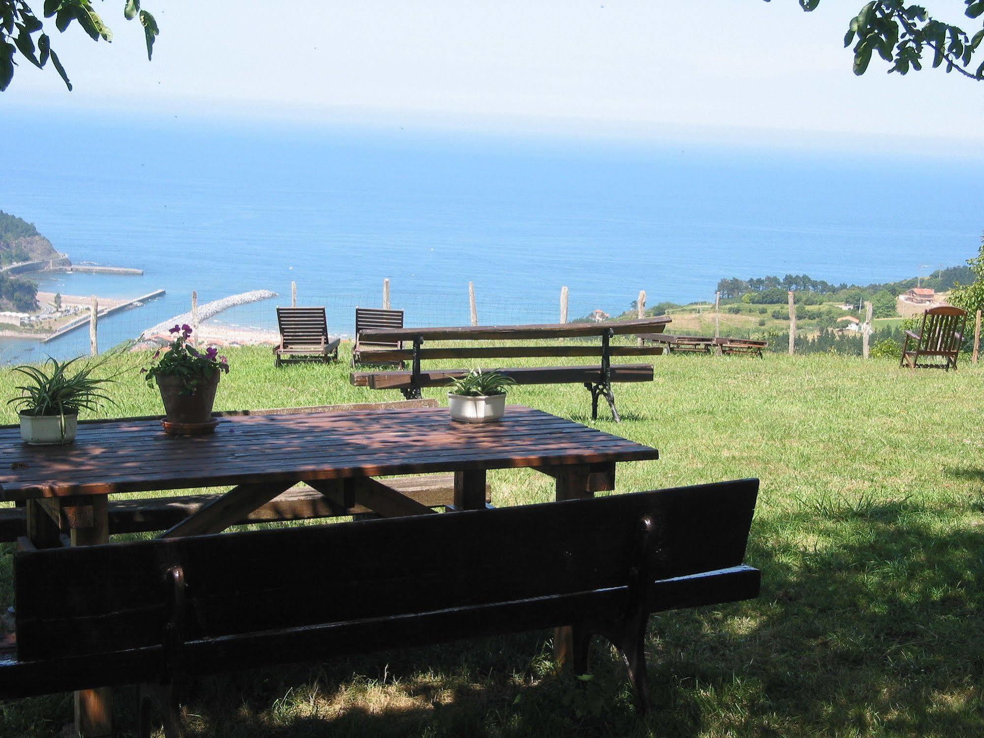 Arriola Txiki Pension Itziar Buitenkant foto